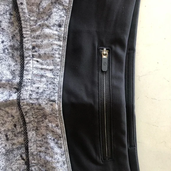 LULULEMON SPEED UP SHORT *SE AWAKEN SIZE 6 (AU 10) - Picture 5 of 8